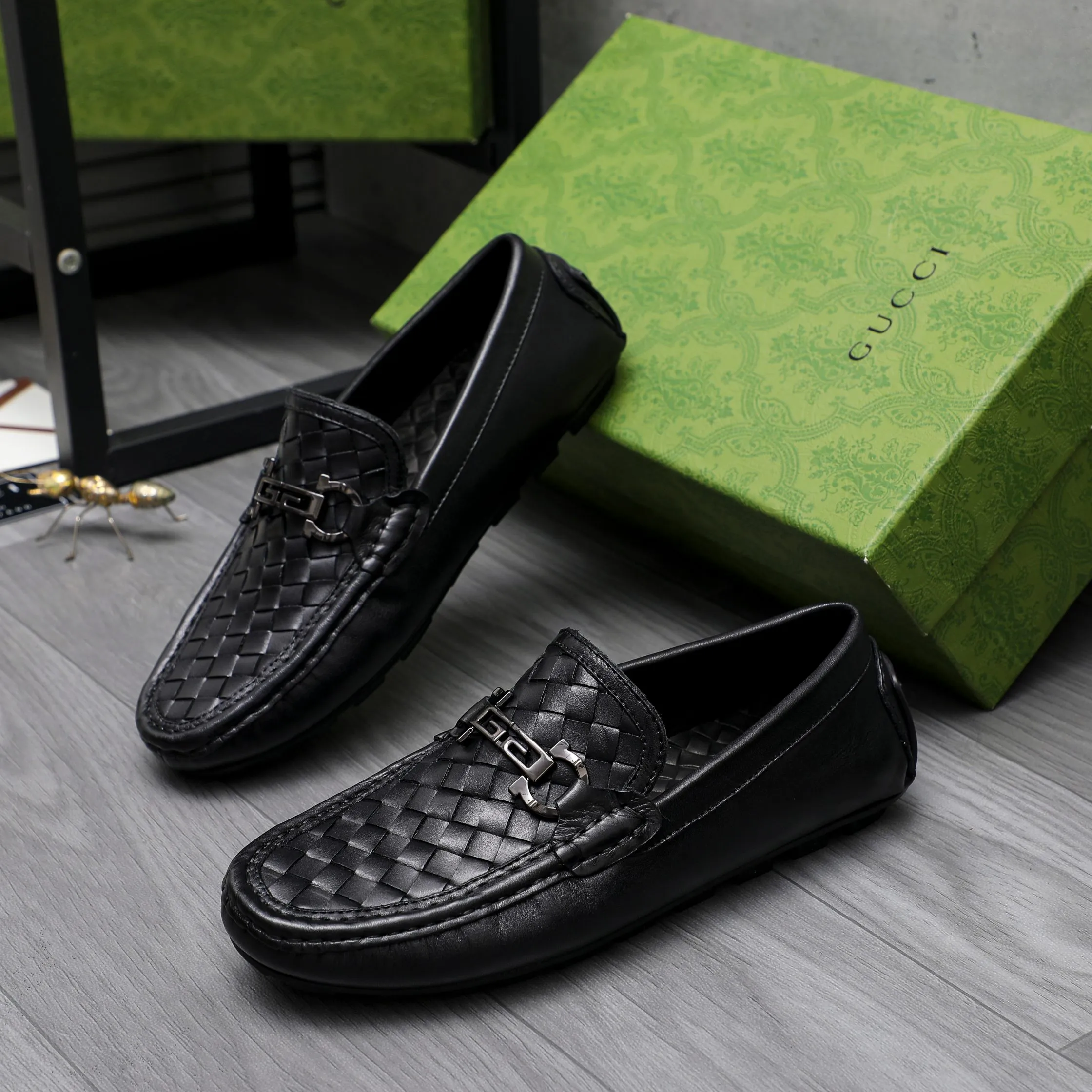 Men's shoes 💰400 Product trademark: GUCCI "Gucci" casual slip-on shoes Regular size: 38-44 (45 is custom-made and non-returnable) Product materials: Selected woven cowhide upper, sheepskin lining, rubber outsole